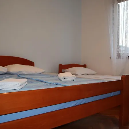 Debeli Lad Apartment
