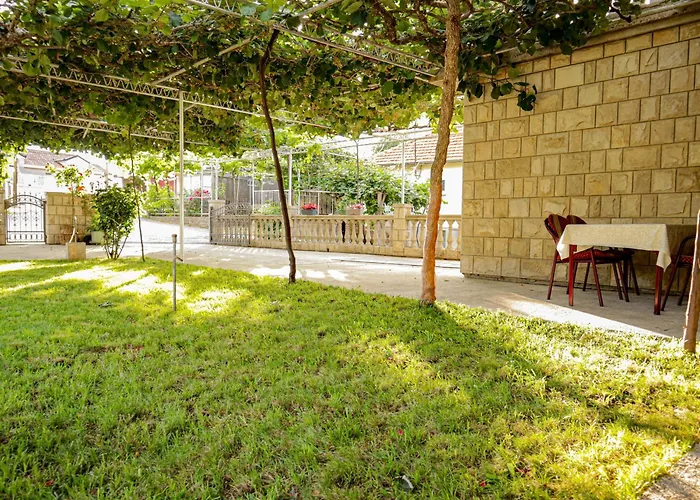 Debeli Lad شقة تريبينيي